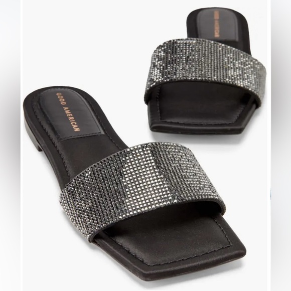 Good American Shoes - Good American Crystal Crush Standout Slide
Sandal